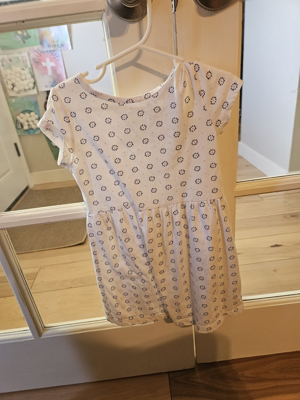 Bundle Of 16 Dresses Size 5T - Picture 14 of 16